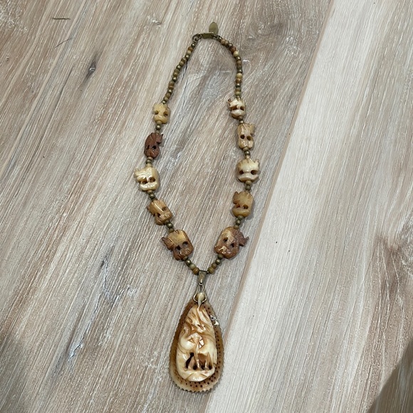 Vintage Miriam Haskell carved elephant necklace - Picture 1 of 12
